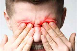 علت درد پشت چشم و روش های درمان آن