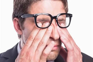 اورژانس چشمی به دلیل تاری دید و اسپاسم تطابقی