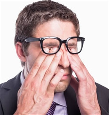 اورژانس چشمی به دلیل تاری دید و اسپاسم تطابقی