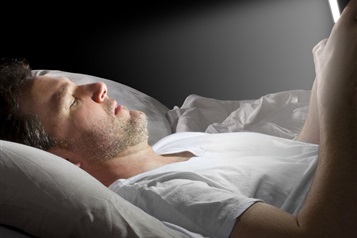 رابطه افسردگی و خوابیدن زیر نور