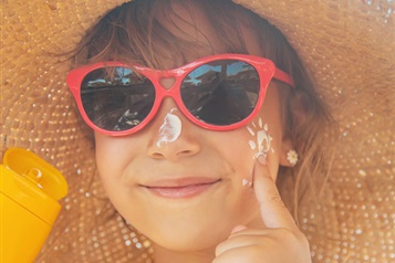 مواظبت از چشم ها در تابستان