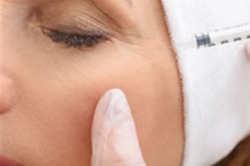 کنترل آثار پیری با تکنیک های جوان سازی صورت