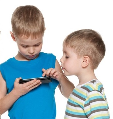 کارکردن طولانی مدت با موبایل ممنوع 